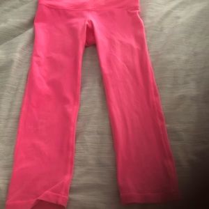 Bundle of two Capri exercise pants